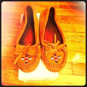 Minnetonka Brown Moccasins Sz 8.5