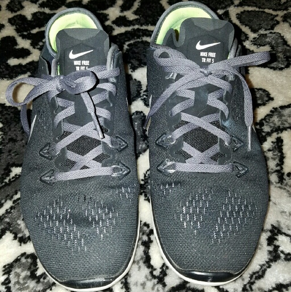 Nike tennis shoes