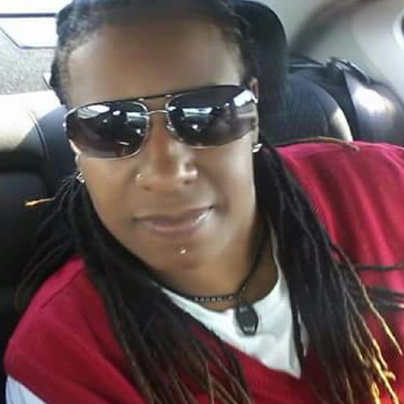 Meet your Posher, Yolanda