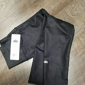 Alo Yoga High Waist Airbrush Capri, Black, Med