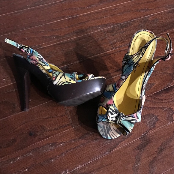 Multicolor heels