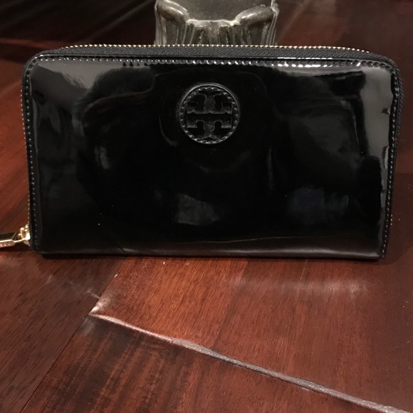 Tory Burch Black Patent Wallet