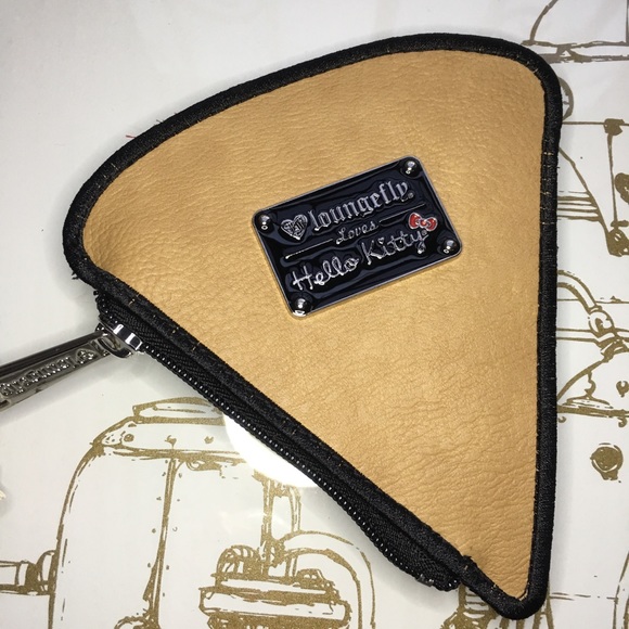 Hello Kitty Pizza Coin Bag - Picture 2 of 2