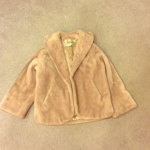 Vintage Borgana Brog Deluxe Cream FAUX Fur Coat