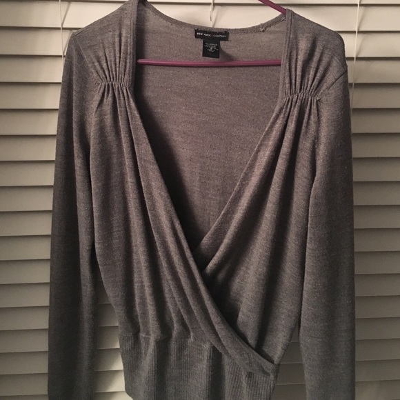 New York & Co. Gray Sweater