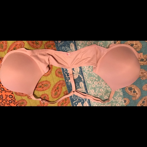 Victoria Secret 32DD push-up wire - Picture 2 of 3