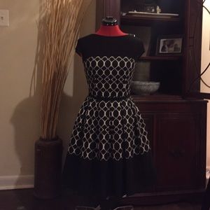 Just Taylor Black and White Cocktail Dress, Sz 2