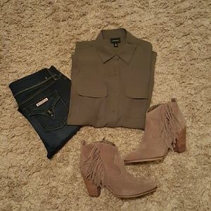 Steve Madden "Cian" Taupe Suede Booties