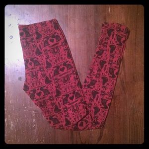 *SOLD* Fun print leggings