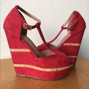 ALDO T-strap Wedges