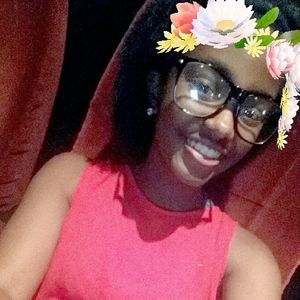 Meet your Posher, Keniya