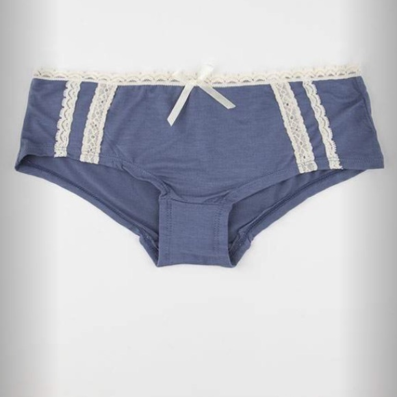 Tilly's bees will buzz blue lace boyshorts