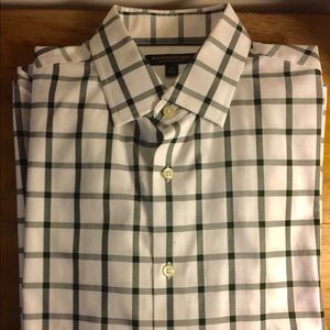 Banana Republic Semi-Spread Collar Shirt
