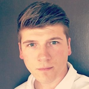 Meet your Posher, Max