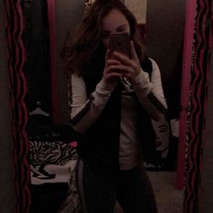 Meet your Posher, Leah