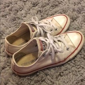 White converse