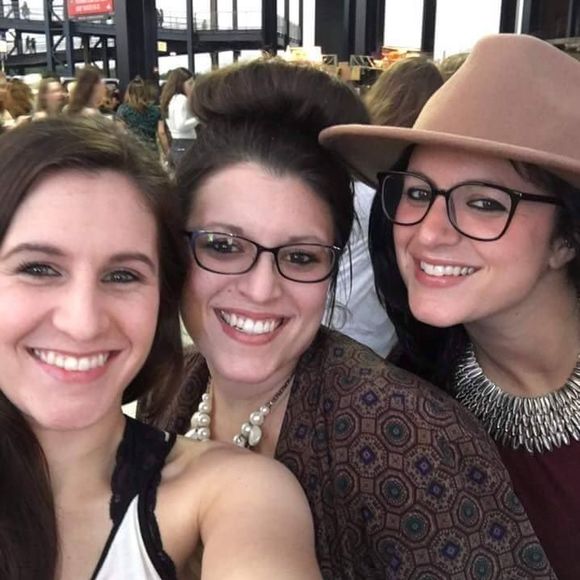 Meet your Posher, Ashley - Picture 2 of 3