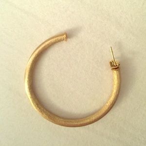 Single Sheila Fajl hoop