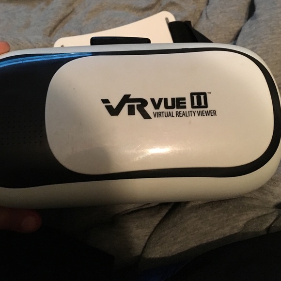 VR= virtual reality - Picture 1 of 2