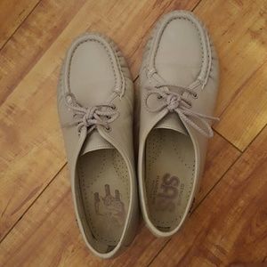 Tan/Beige Slip-on Handsewn Loafer Shoes