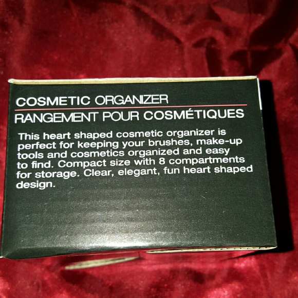 *****SOLD**** heart shaped Organizer - Picture 4 of 4