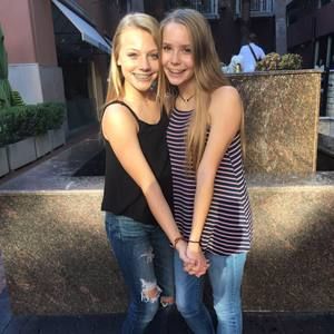 Meet your Posher, Savannah paige