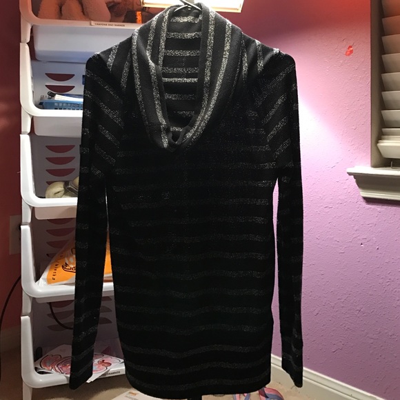 Girls cowel neck long sleeved - Picture 1 of 1