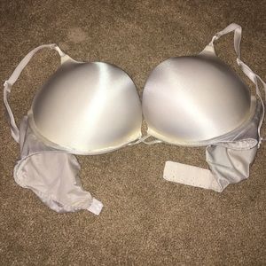 Size 38C bombshell bra from Victoria secret firm$