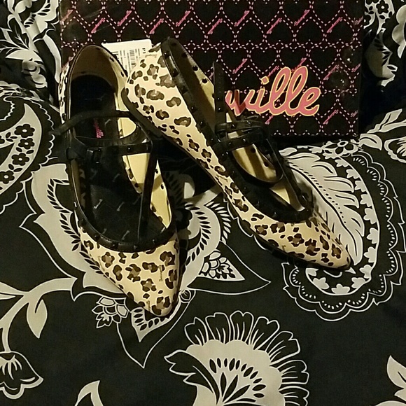 Betseyville Flats by Betsy Johnson