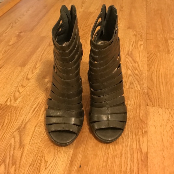 Grey leather cage heel