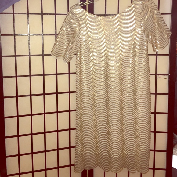 *PERFECT HOLIDAY DRESS*Cream&Gold Sequin Scalloped