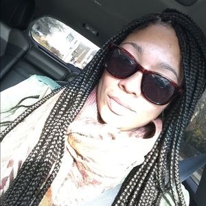 Meet your Posher, Justine