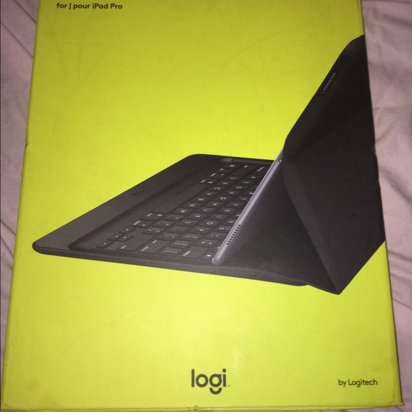 NEW IPod Pro Logitech Protective Case