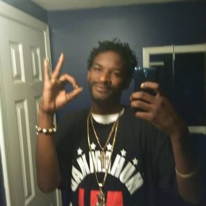 Meet your Posher, Carlos