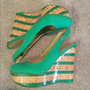 emerald green wedges