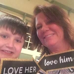 Meet your Posher, Dena