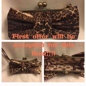 Jessica Simpson Cheetah Print Clutch