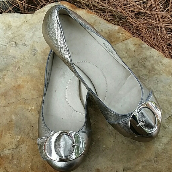 dr scholls silver flats