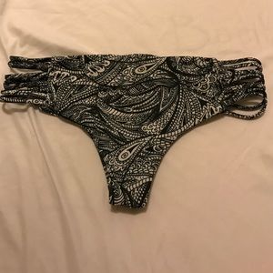 Stone fox bikini bottom