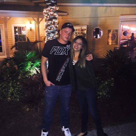 Meet your Posher, Becky - Picture 1 of 2