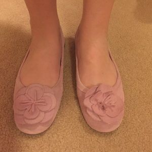 Pale pink leather ballet flats