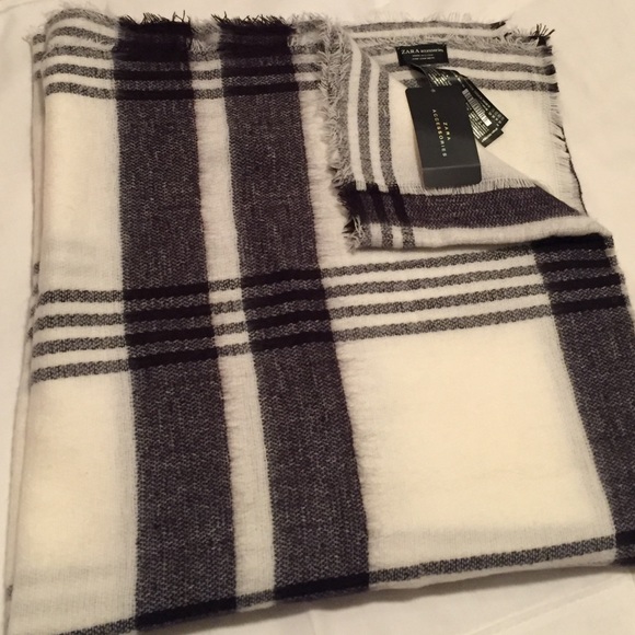 Zara Plaid Wraparound Scarf