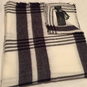 Zara Plaid Wraparound Scarf