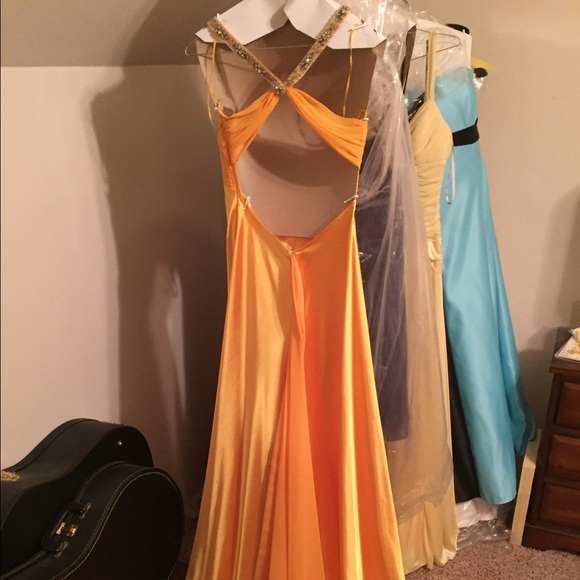 La Femme yellow formal dress - Picture 3 of 4