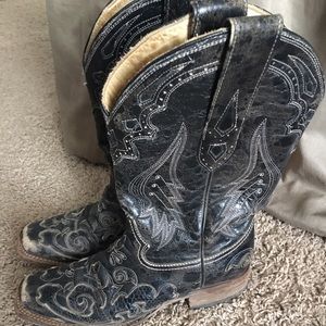 Corral boots
