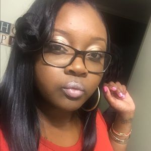 Meet your Posher, Kendra