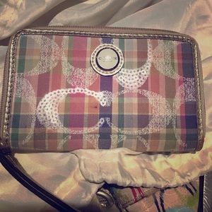 Wristlet