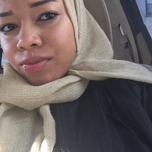 Meet your Posher, Khadeeja - Picture 1 of 1