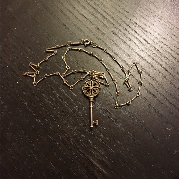 !PRICE DROP! Tiffany & co key necklace