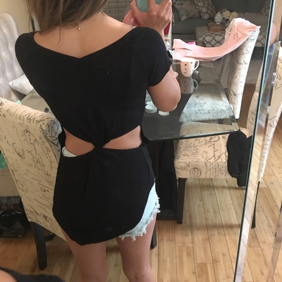 Bebe like new cut out tee - Picture 1 of 2